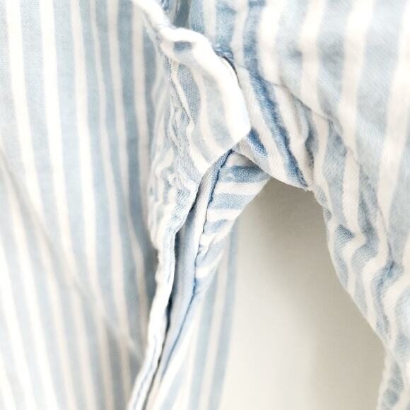 12M New Carter's romper - Picture 4 of 6